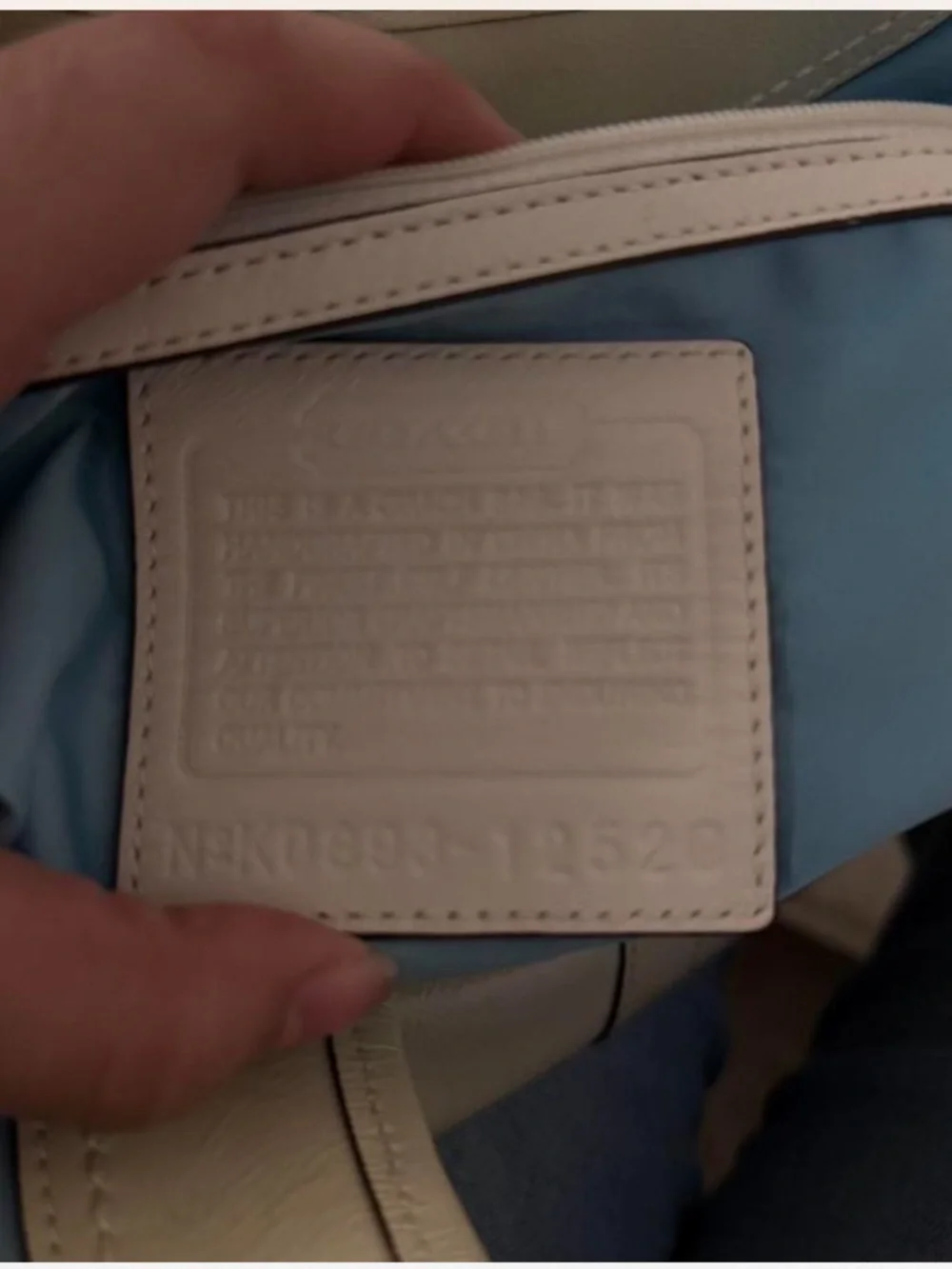 Coach Ergo 2010 White Cream Kisslock Elegant Women’s White Leather Shoulder Bag - Picture 4 of 8